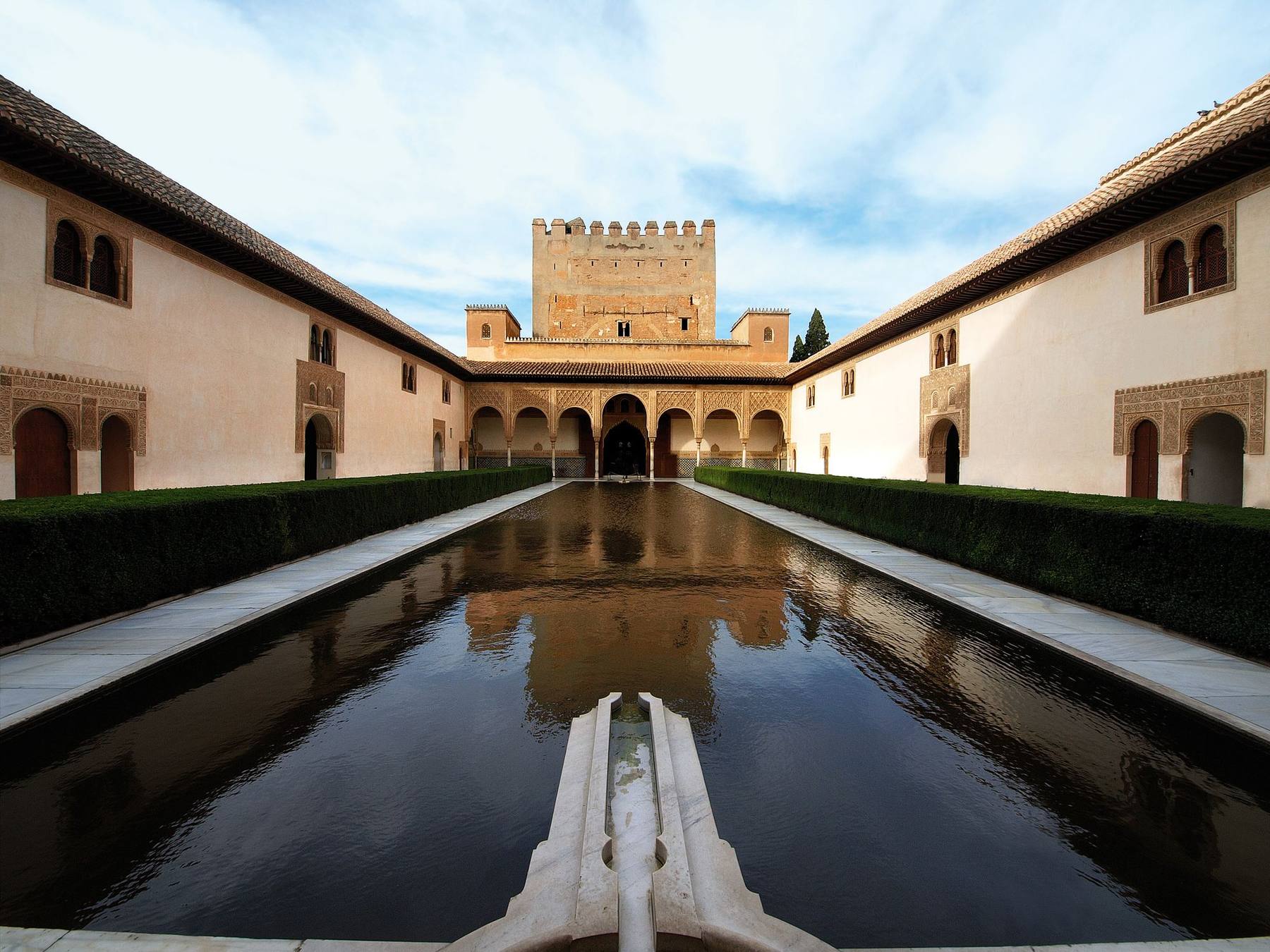 Patio de los Arrayanes, Alhambra de Granada